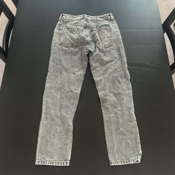 Garage mom jeans women’s size 1. Awesome condition only worn a couple times. - Picture 3 of 3